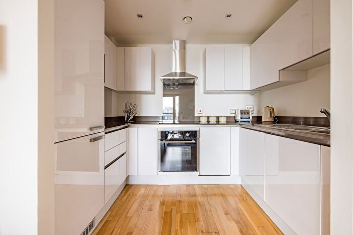 1 Bedroom Flat To Rent In Dowells Street, Greenwich, SE10