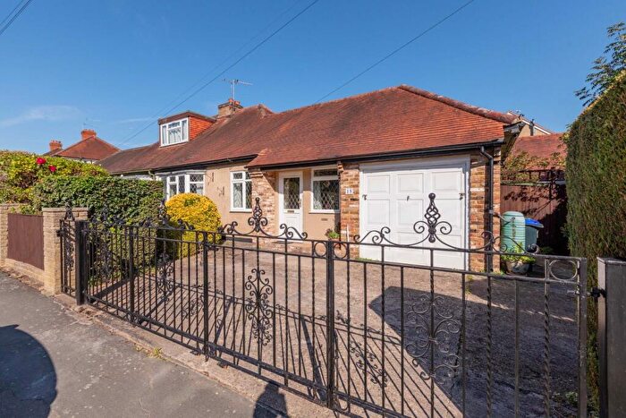2 Bedroom Semi-Detached Bungalow For Sale In Chiltern Road, Burnham, SL1