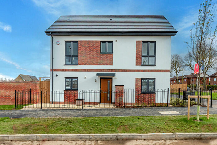 3 Bedroom Semi-Detached House For Sale In Whinbush Drive, Grantham, NG31