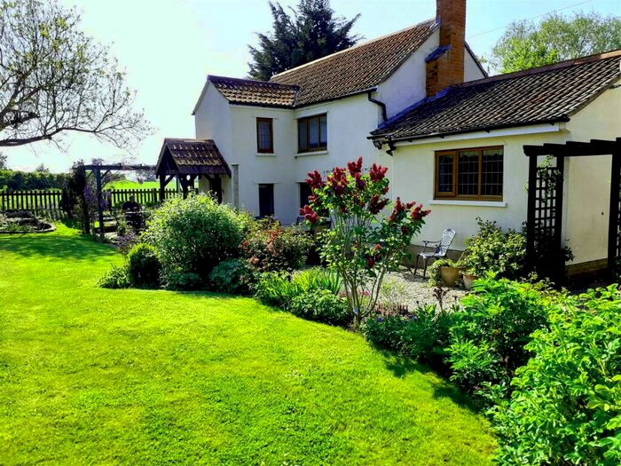 3 Bedroom Detached House For Sale In Stone Lane, East Pennard, Shepton Mallet, BA4