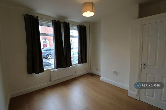 1 Bedroom Flat To Rent In Gray Street, Northampton, NN1