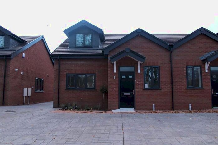 2 Bedroom Semi-Detached Bungalow To Rent In Kartar Drive, Wenesbury WS10
