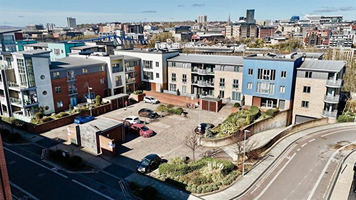 2 Bedroom Flat For Sale In Fletcher Road, Ochre Yards, Gateshead, NE8