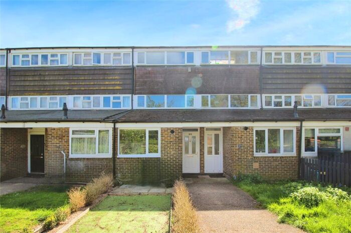 4 Bedroom Terraced House To Rent In Campsie Close, Basingstoke, Hampshire, RG22