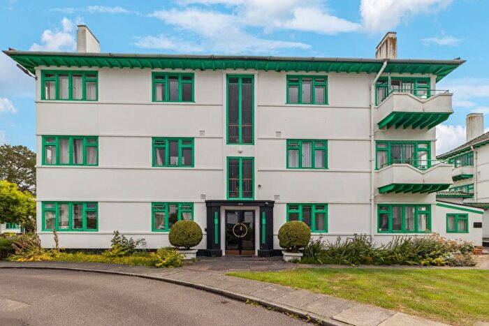 3 Bedroom Flat To Rent In Elm Park Road, HA5