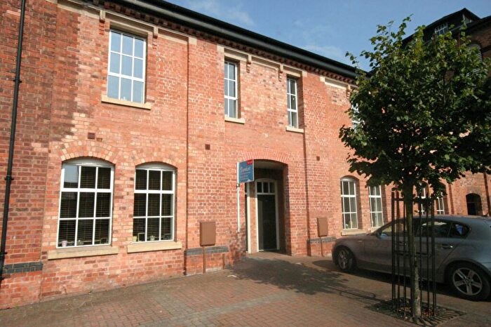 2 Bedroom Apartment For Sale In Tiger Court, Burton-On-Trent, DE14