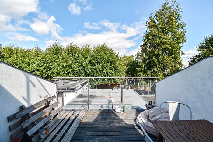 Studio To Rent In Newmarket Road, Cambridge, CB5