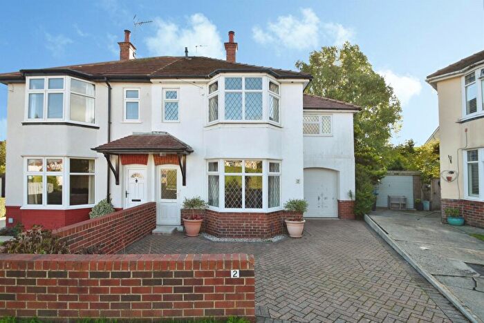 4 Bedroom Semi Detached House For Sale In Coniston Road, Harrogate, HG1
