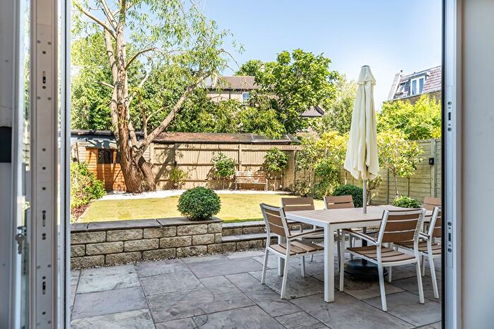 3 Bedroom Semi-Detached House To Rent In Gauden Close, London, SW4