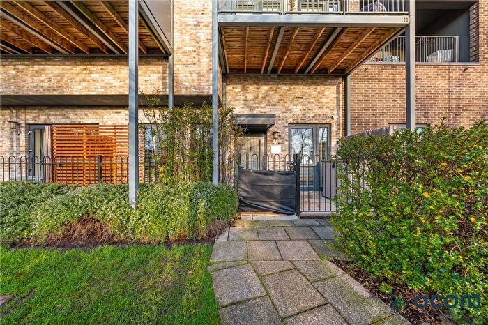 1 Bedroom Flat For Sale In Globe Court, Chronicle Avenue, Colindale, NW9