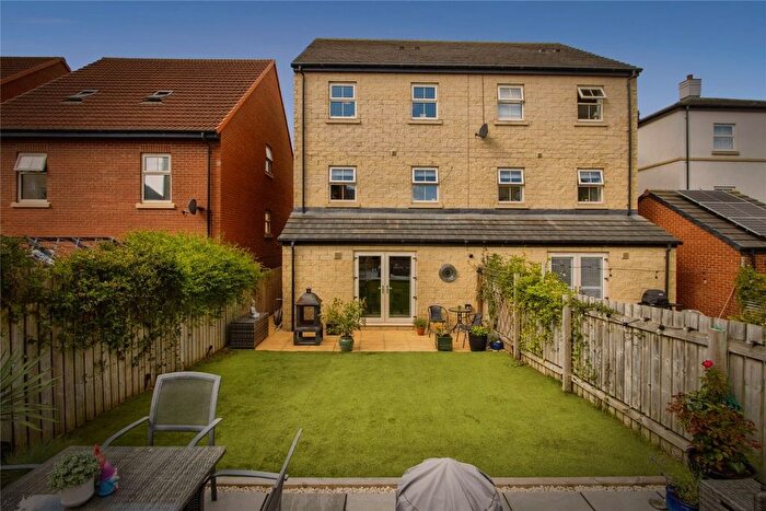 4 Bedroom Semi-Detached House For Sale In Parkers Way, Ackworth, Pontefract, West Yorkshire, WF7