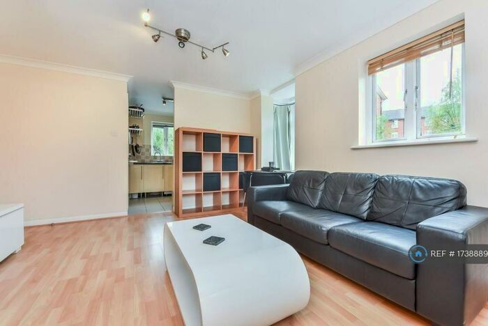 1 Bedroom Flat To Rent In Middleton Drive, London, SE16