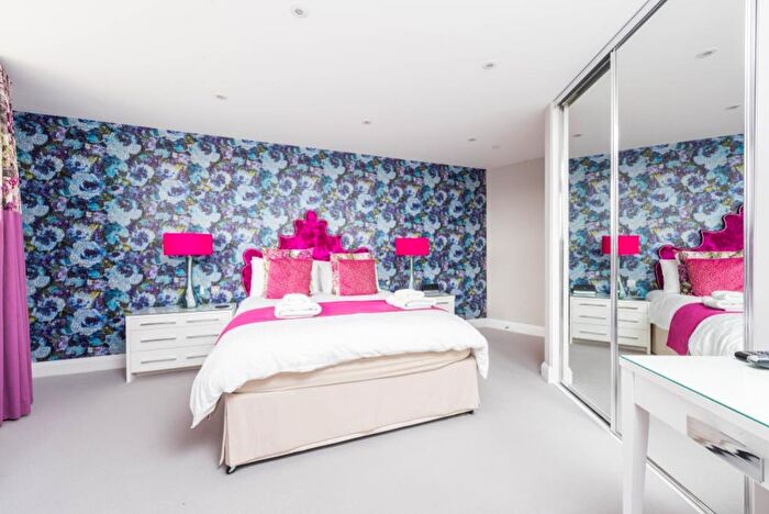 1 Bedroom Apartment To Rent In The Old Gaol, Abingdon-on-thames, Oxfordshire, OX14