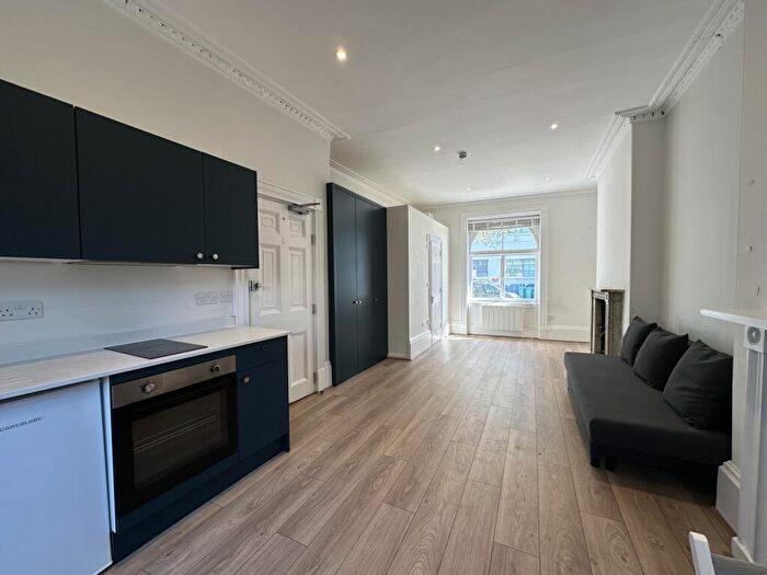 1 Bedroom Flat To Rent In Mornington Crescent, Camden, NW1