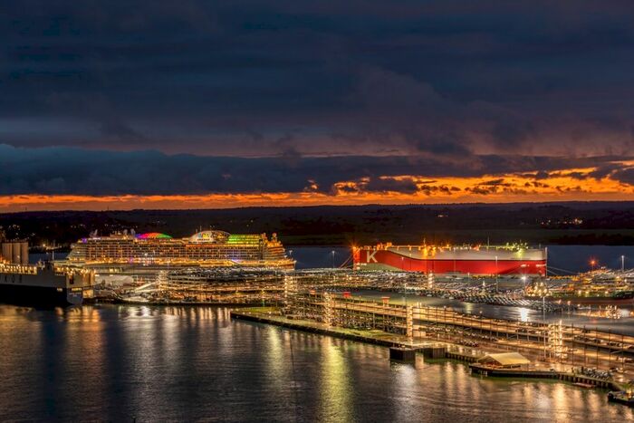 2 Bedroom Flat To Rent In Centenary Plaza, Southampton, SO19