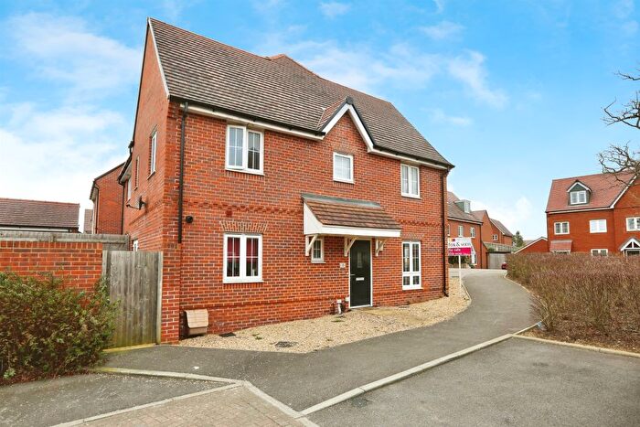 3 Bedroom Semi-Detached House For Sale In Morley Lee Mews, Botley, Southampton, SO32