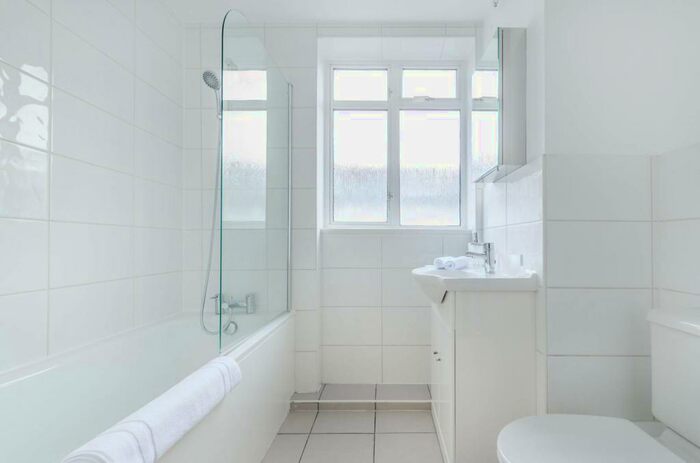 Studio To Rent In Euston Road, Marylebone, London, NW1