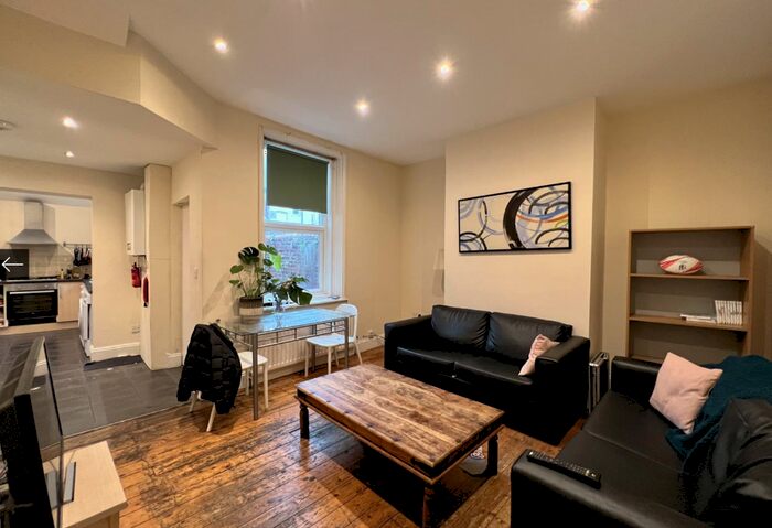 6 Bedroom Maisonette To Rent In Osborne Road, Newcastle Upon Tyne, NE2