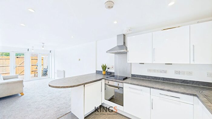 2 Bedroom Flat To Rent In Hatfield Road, St. Albans, AL1