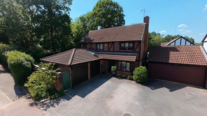 4 Bedroom Detached House For Sale In Dorset Way, Wokingham, RG41