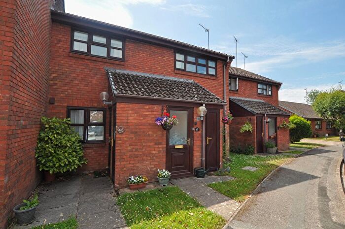 2 Bedroom Property For Sale In Victoria Place, Wimborne, BH21