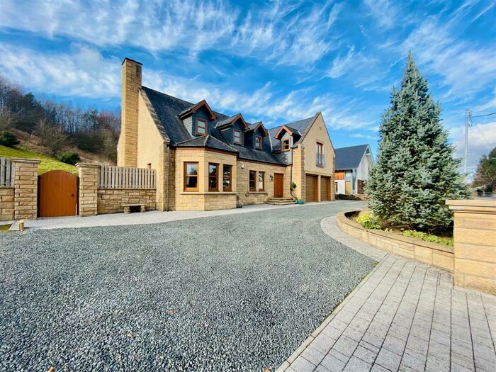 5 Bedroom Detached House For Sale In Lanark Road, Garrion Bridge, ML9