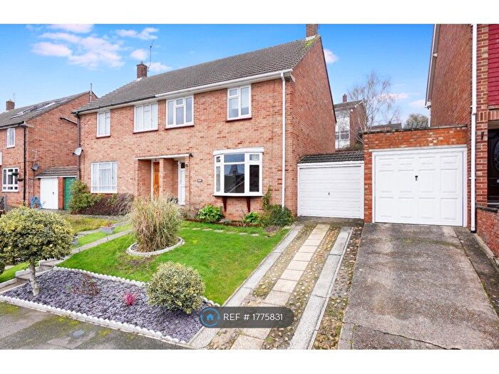 3 Bedroom Semi Detached House To Rent In Charles Drive, Cuxton, Rochester, ME2