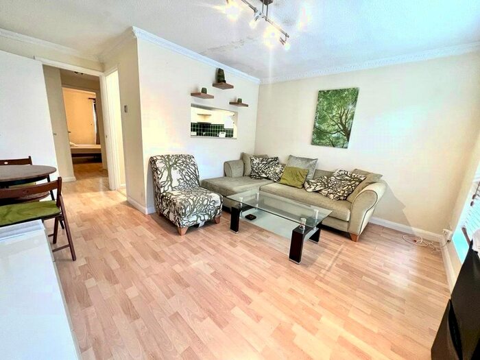 1 Bedroom Flat To Rent In Kinburn Street, Rotherhithe, London, SE16