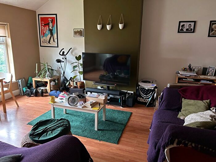 1 Bedroom Flat To Rent In Central Road, Manchester, M20