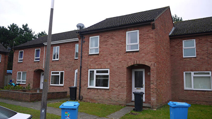 3 Bedroom End Of Terrace House To Rent In Thorncombe Close, Poole, BH17