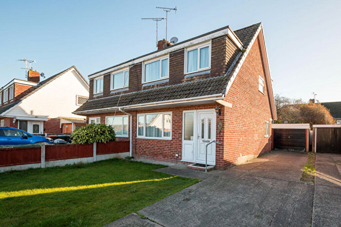 3 Bedroom Semi Detached House For Sale In Boleyn Close, Chester, CH1