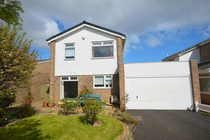 3 Bedroom Detached House For Sale In The Knoll, Ellington, NE61