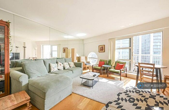 2 Bedroom Flat To Rent In Cascades Tower, London, E14