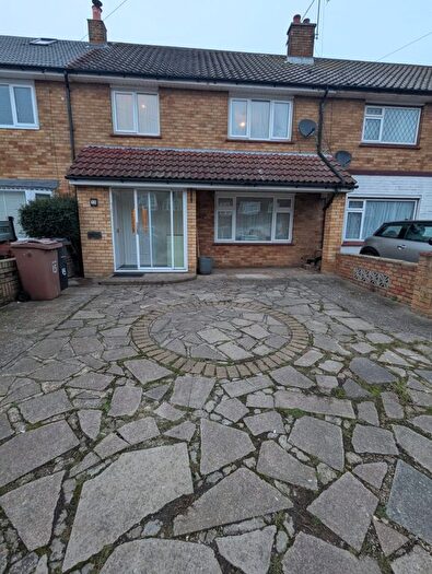 3 Bedroom Terraced House To Rent In Three-Bedroom House To Rent, RM16