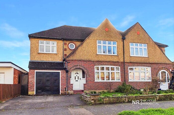 4 Bedroom Semi Detached House For Sale In Somerset Avenue, Chessington, Surrey., KT9
