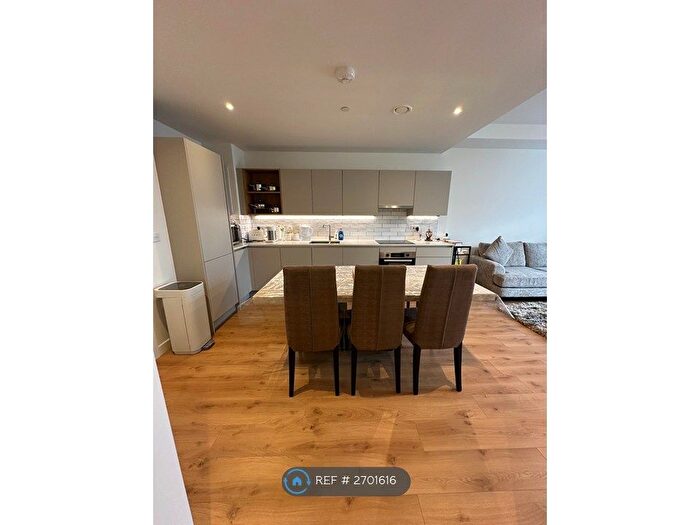 1 Bedroom Flat To Rent In Friars Walk, Reading, RG1