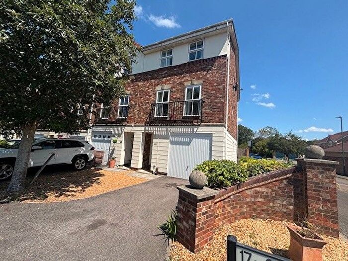 4 Bedroom Property To Rent In Salmons Way, Bristol, BS16