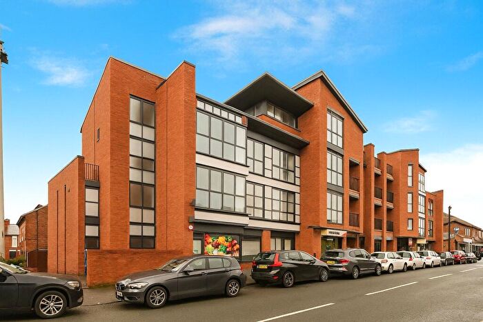 3 Bedroom Flat For Sale In Claremont Road, Manchester, Greater Manchester, M14