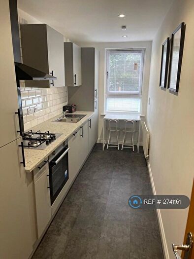 3 Bedroom Flat To Rent In Minerva Way, Glasgow, G3