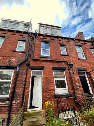 6 Bedroom Terraced House To Rent In Lucas Street, Woodhouse, Leeds, LS6