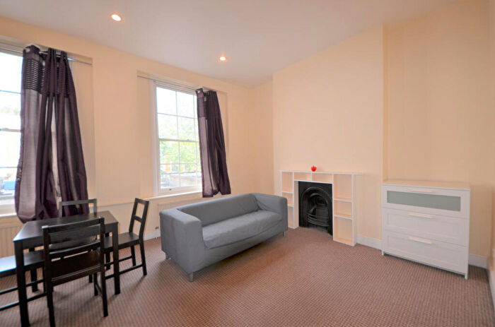 1 Bedroom Apartment To Rent In Caledonian Road, Islington, N1