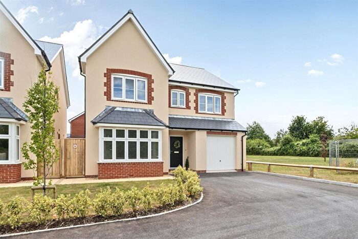 4 Bedroom Detached House For Sale In Bagber Road, Stalbridge, DT10