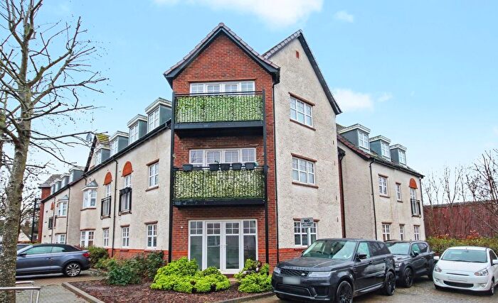 2 Bedroom Flat For Sale In Ascot Drive, Letchworth Garden City, SG6