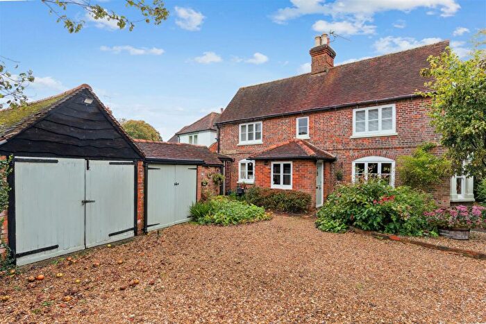 4 Bedroom Detached House For Sale In High Street North, Stewkley, Buckinghamshire, LU7