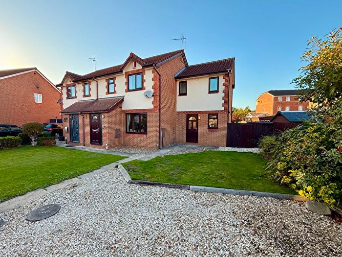 4 Bedroom Semi-Detached House For Sale In Willow Court, Alverthorpe, Wakefield, West Yorkshire, WF2