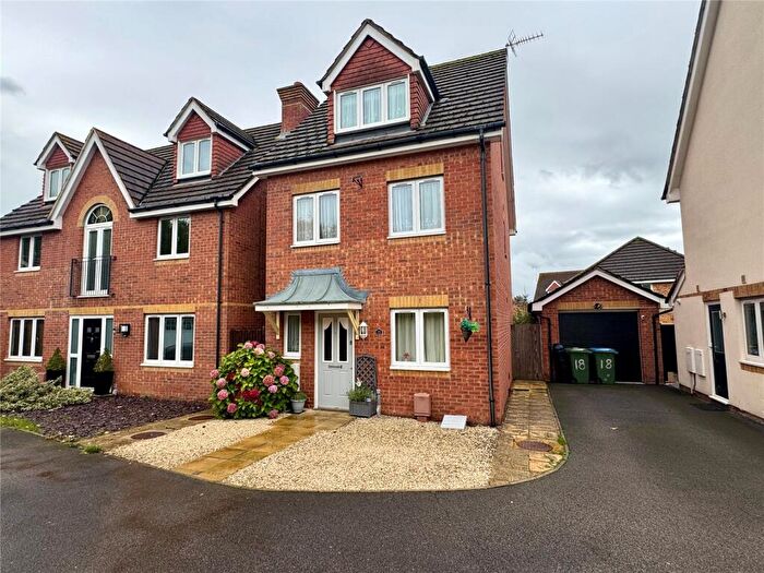 4 Bedroom Detached House For Sale In Kipling Close, Whiteley, Fareham, Hampshire, PO15