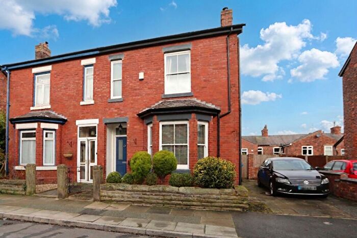3 Bedroom Semi Detached House For Sale In Gardner Road, Prestwich, M25