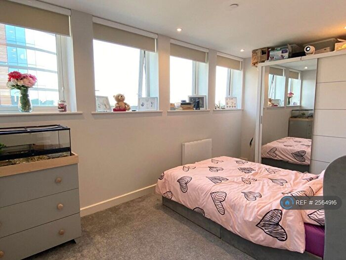 2 Bedroom Flat To Rent In Christchurch Road, Bournemouth, BH1