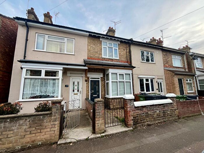 3 Bedroom Terraced House For Sale In Belsize Avenue, Peterborough, PE2