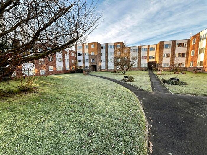 1 Bedroom Flat For Sale In Pole Lane, Bury, BL9